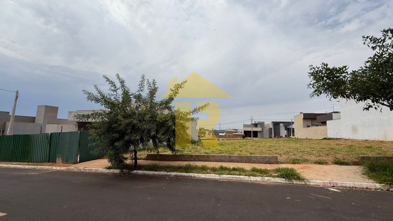 Terreno / Lote / Condomínio  à venda, 253m² — foto 2 de 22