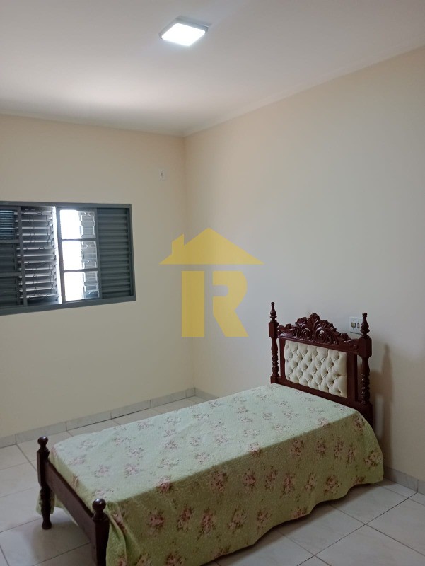 Casa com 3 quartos à venda, 238m² — foto 24 de 38
