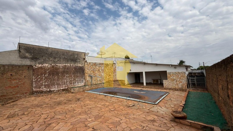 Casa com 3 quartos à venda, 340m² — foto 28 de 41