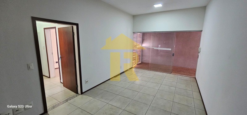 Casa  à venda e aluguel, 157m² — foto 31 de 35