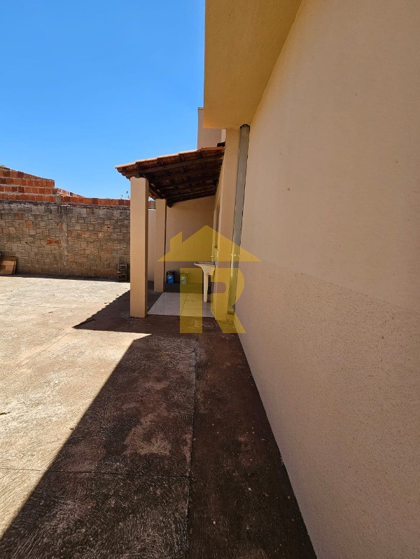 Casa com 3 quartos à venda, 75m² — foto 14 de 20