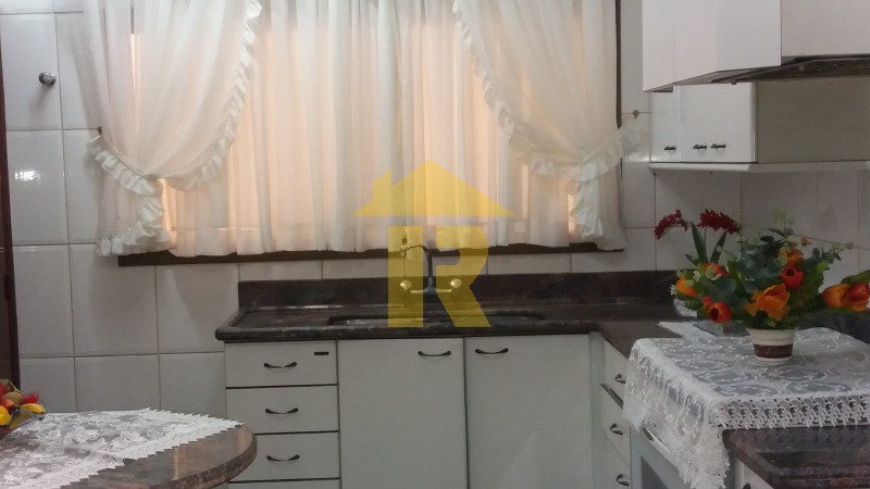 Casa de Condomínio com 5 quartos à venda e aluguel, 460m² — foto 9 de 21