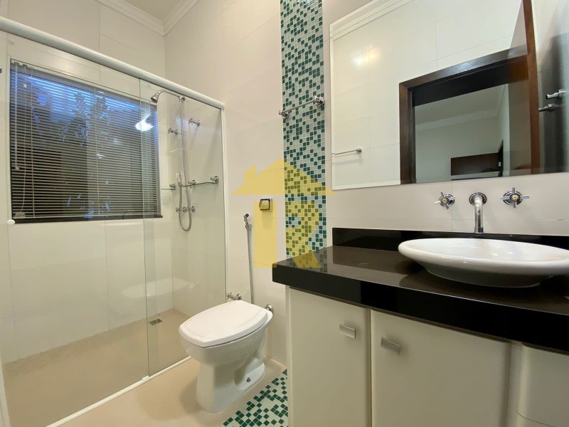 Casa de Condomínio com 5 quartos à venda e aluguel, 404m² — foto 41 de 43