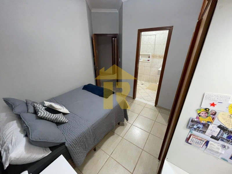 Casa com 3 quartos à venda, 227m² — foto 28 de 37