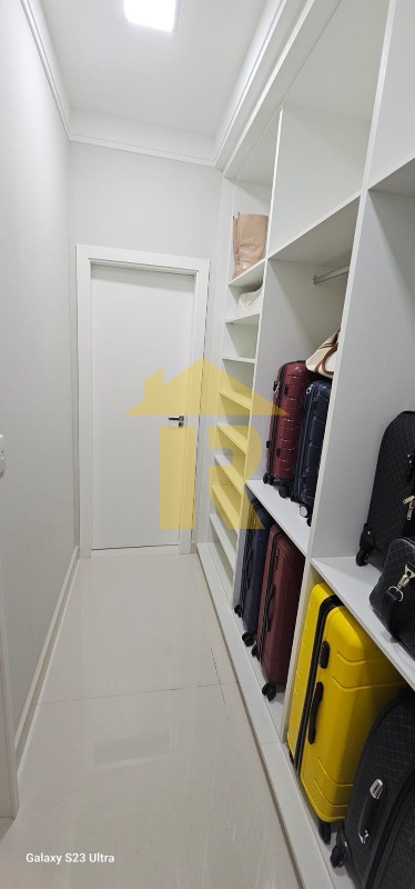 Casa de Condomínio com 4 quartos à venda, 548m² — foto 17 de 49