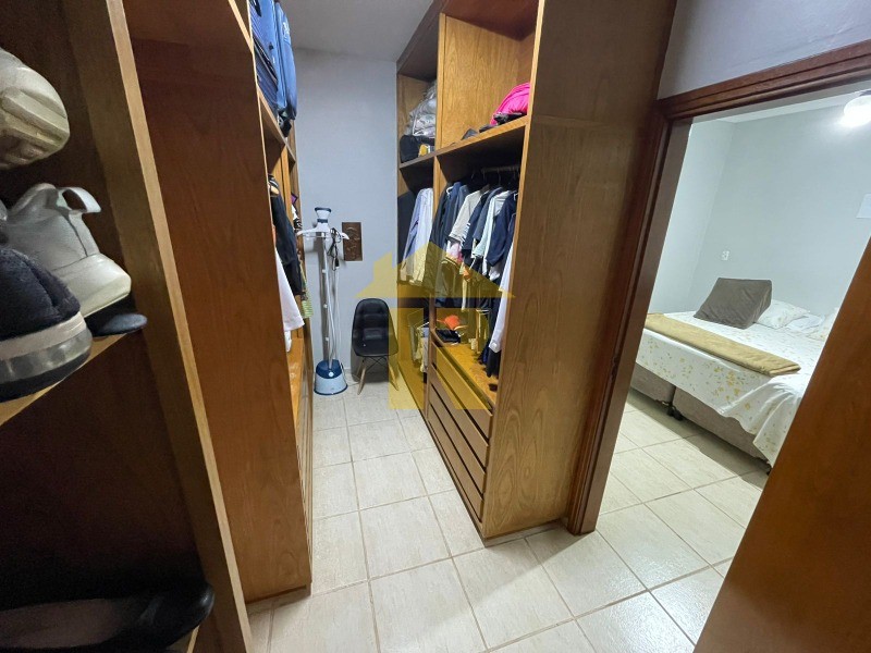 Casa com 3 quartos à venda, 227m² — foto 36 de 37