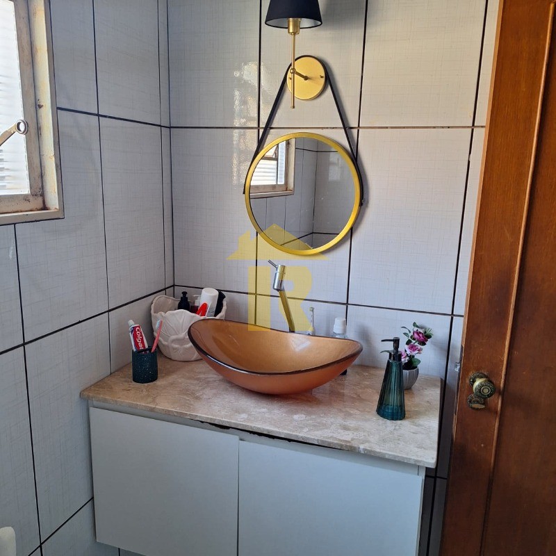Casa com 3 quartos para aluguel, 300m² — foto 22 de 31