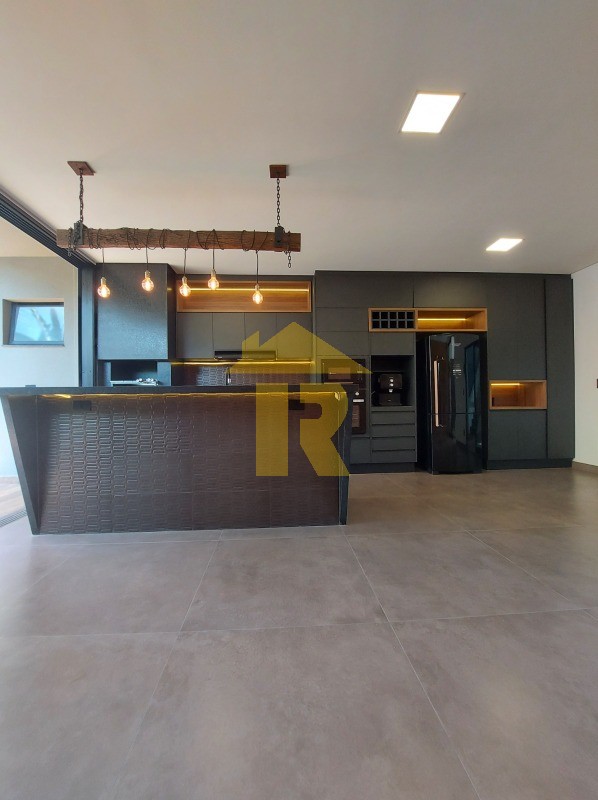 Casa de Condomínio com 3 quartos à venda, 237m² — foto 6 de 25