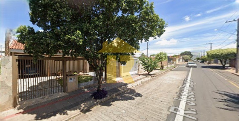 Casa com 4 quartos à venda, 220m² — foto 2 de 20
