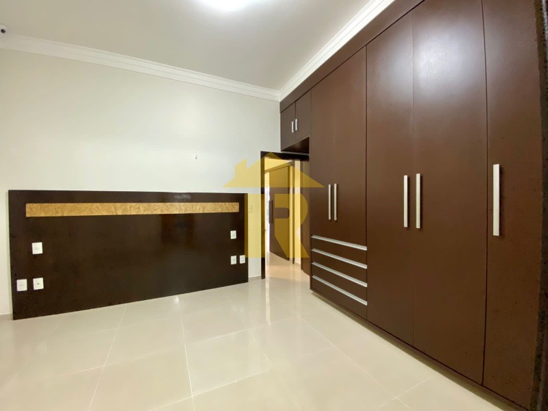 Casa de Condomínio com 5 quartos à venda e aluguel, 404m² — foto 29 de 43
