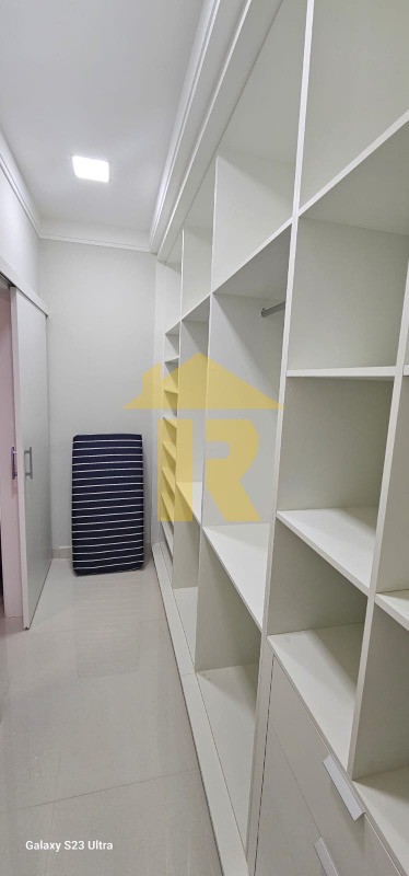 Casa de Condomínio com 4 quartos à venda, 548m² — foto 11 de 49