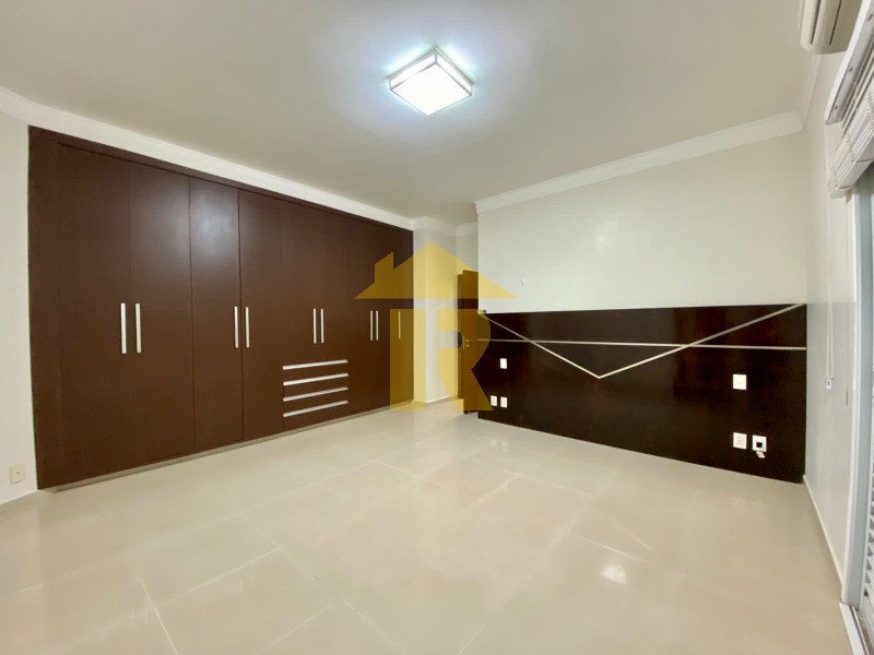 Casa de Condomínio com 5 quartos à venda e aluguel, 404m² — foto 31 de 43