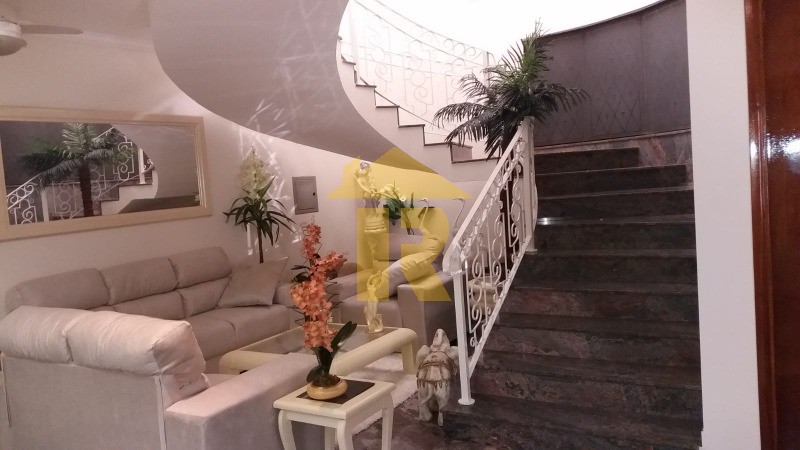 Casa de Condomínio com 5 quartos à venda e aluguel, 460m² — foto 6 de 21
