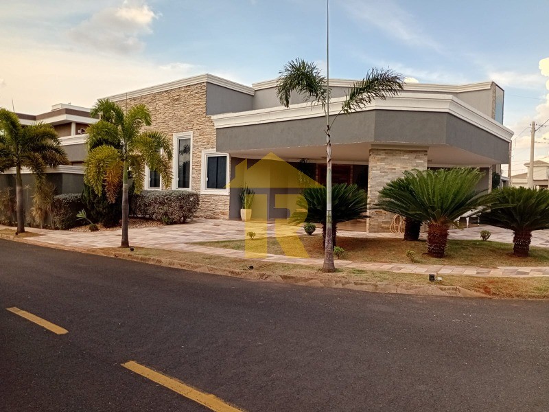 Casa de Condomínio com 3 quartos à venda e aluguel, 205m² — foto 1 de 59