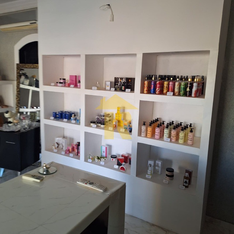 Casa com 3 quartos para aluguel, 300m² — foto 7 de 31