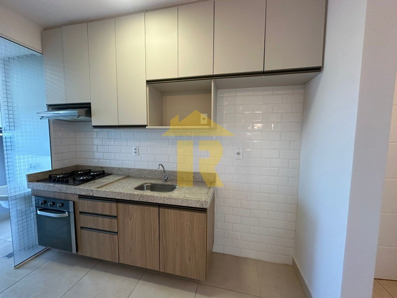 Apartamento com 3 quartos para aluguel, 77m² — foto 13 de 33