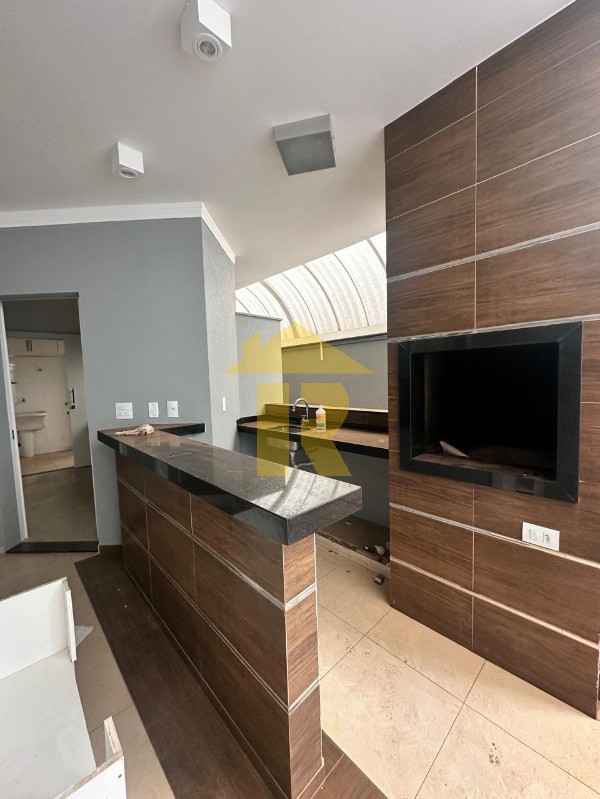 Casa de Condomínio com 3 quartos à venda, 170m² — foto 13 de 28