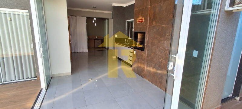 Casa de Condomínio com 3 quartos à venda, 140m² — foto 8 de 24