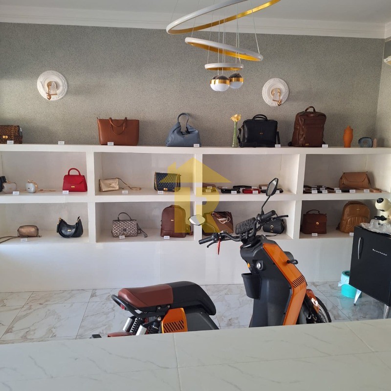 Casa com 3 quartos para aluguel, 300m² — foto 6 de 31