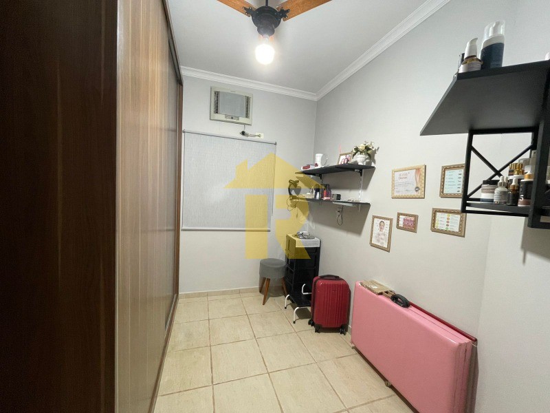 Casa com 3 quartos à venda, 227m² — foto 31 de 37