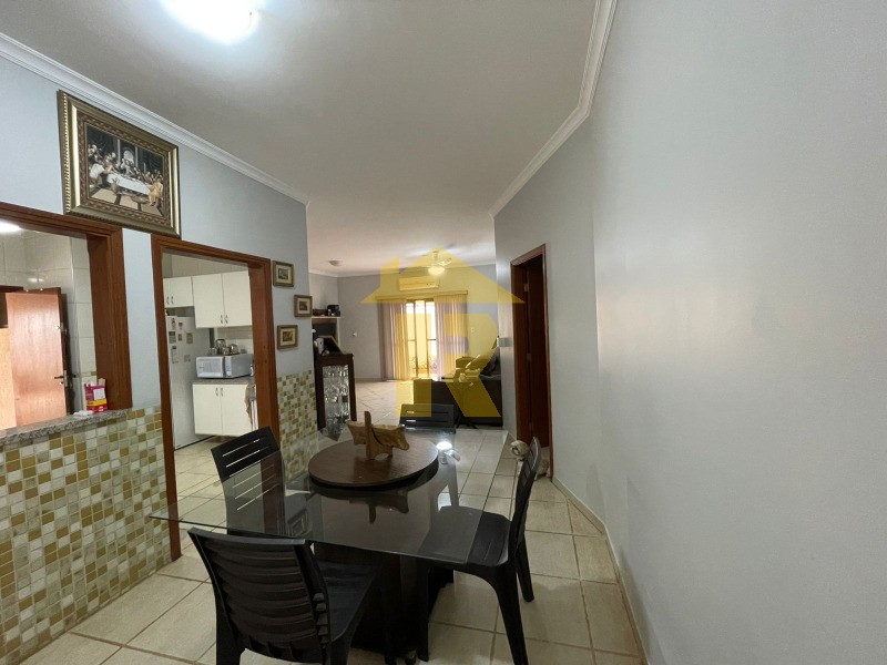Casa com 3 quartos à venda, 227m² — foto 7 de 37