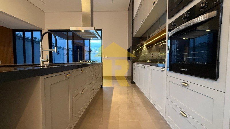 Casa de Condomínio com 3 quartos à venda, 235m² — foto 18 de 41