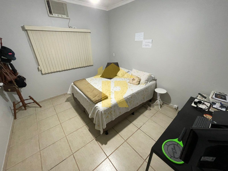 Casa com 3 quartos à venda, 227m² — foto 33 de 37