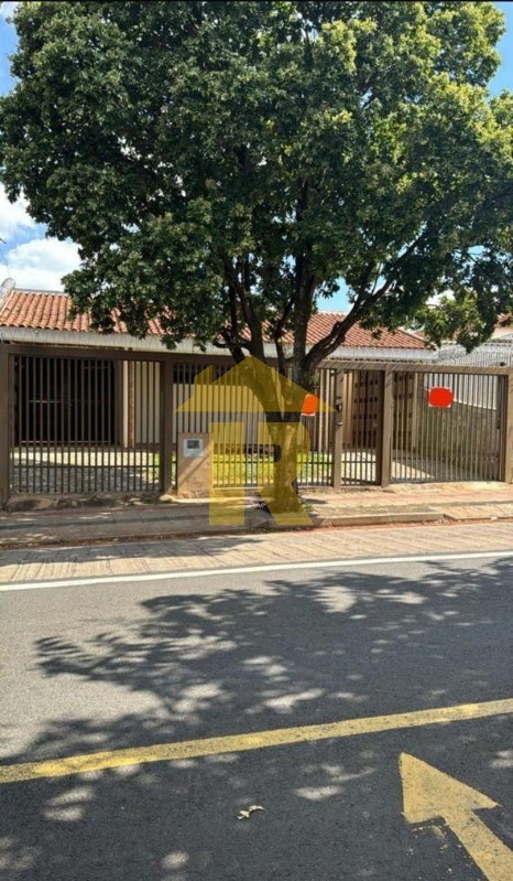 Casa com 4 quartos à venda, 220m² — foto 1 de 20