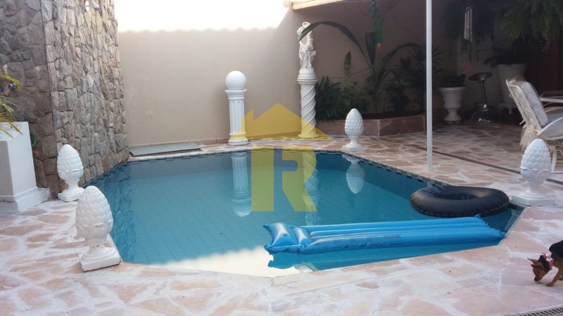 Casa de Condomínio com 5 quartos à venda e aluguel, 460m² — foto 18 de 21