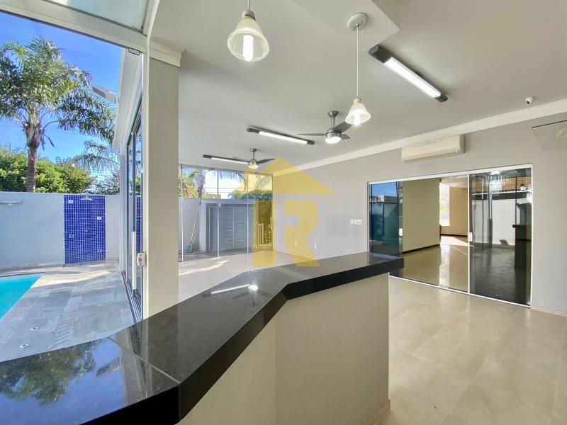 Casa de Condomínio com 5 quartos à venda e aluguel, 404m² — foto 13 de 43