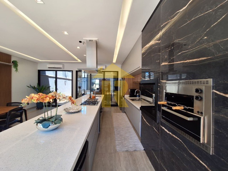 Casa de Condomínio com 3 quartos à venda, 270m² — foto 14 de 46