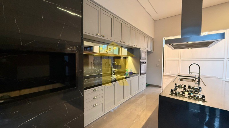 Casa de Condomínio com 3 quartos à venda, 235m² — foto 17 de 41