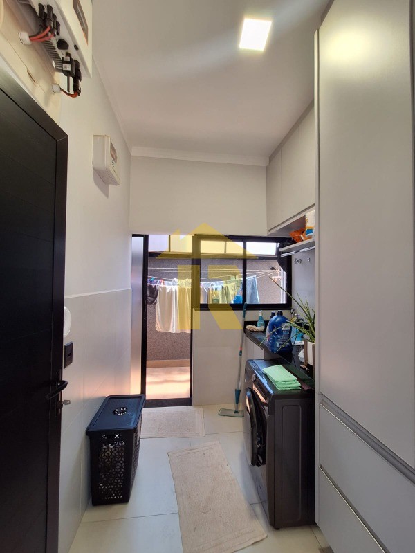 Casa de Condomínio com 3 quartos à venda, 270m² — foto 31 de 46