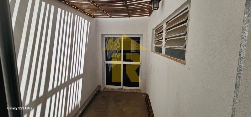 Casa  à venda e aluguel, 157m² — foto 33 de 35