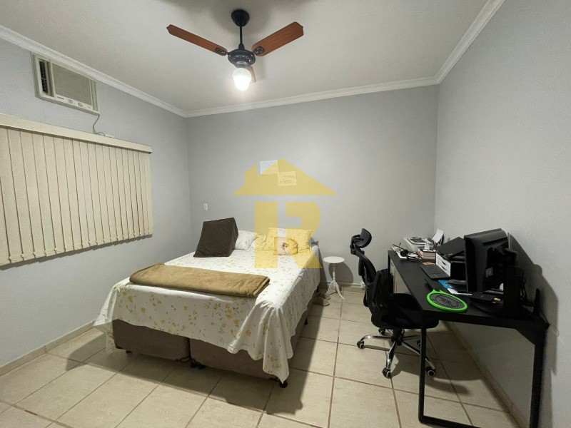 Casa com 3 quartos à venda, 227m² — foto 34 de 37
