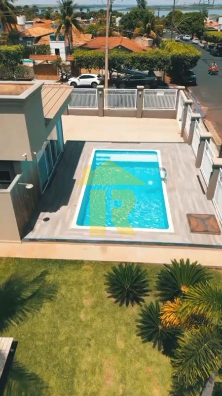 Casa de Condomínio com 3 quartos à venda, 360m² — foto 15 de 20