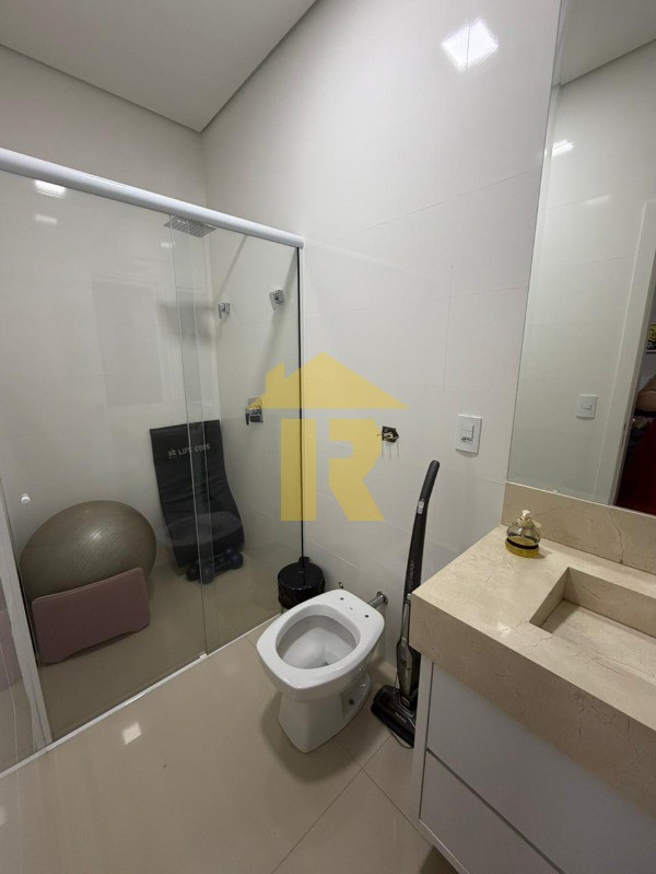 Casa de Condomínio com 3 quartos à venda, 240m² — foto 21 de 22