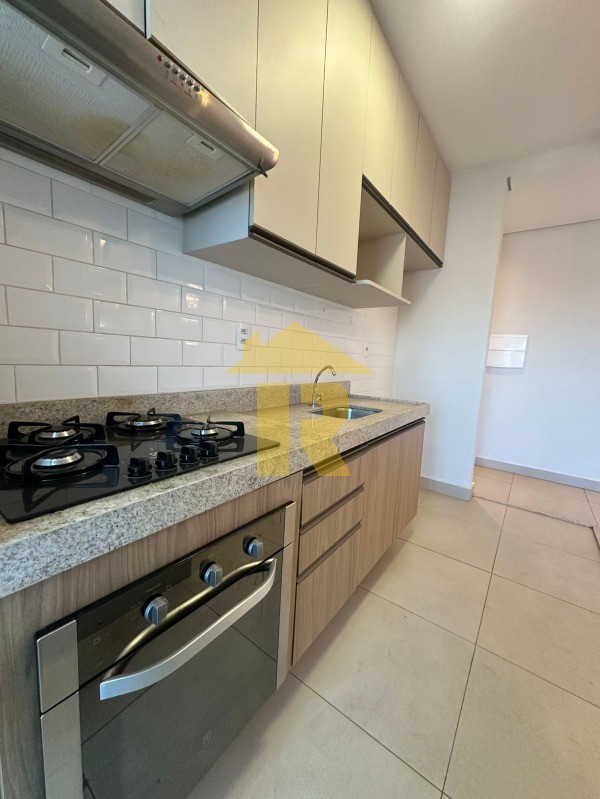 Apartamento com 3 quartos para aluguel, 77m² — foto 11 de 33