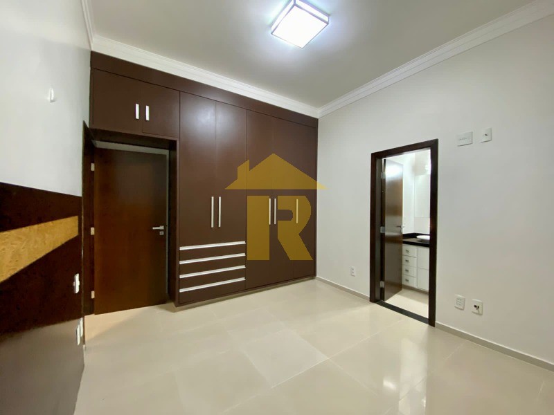 Casa de Condomínio com 5 quartos à venda e aluguel, 404m² — foto 42 de 43