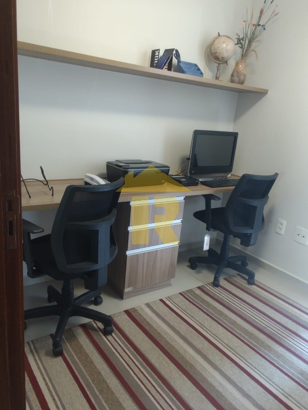 Casa de Condomínio com 3 quartos à venda, 217m² — foto 8 de 25