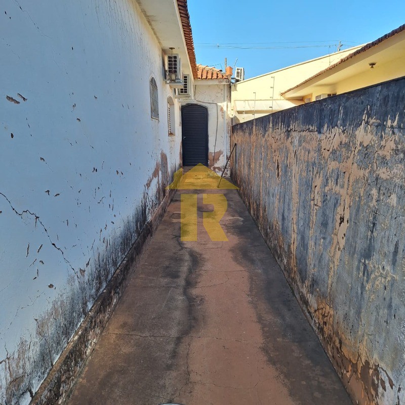 Casa com 3 quartos para aluguel, 300m² — foto 31 de 31