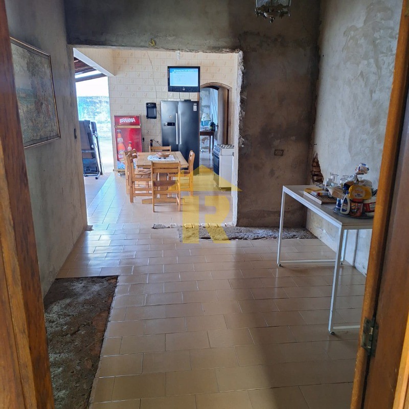 Casa com 3 quartos para aluguel, 300m² — foto 26 de 31