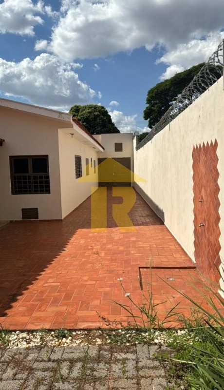 Casa com 4 quartos à venda, 220m² — foto 13 de 20
