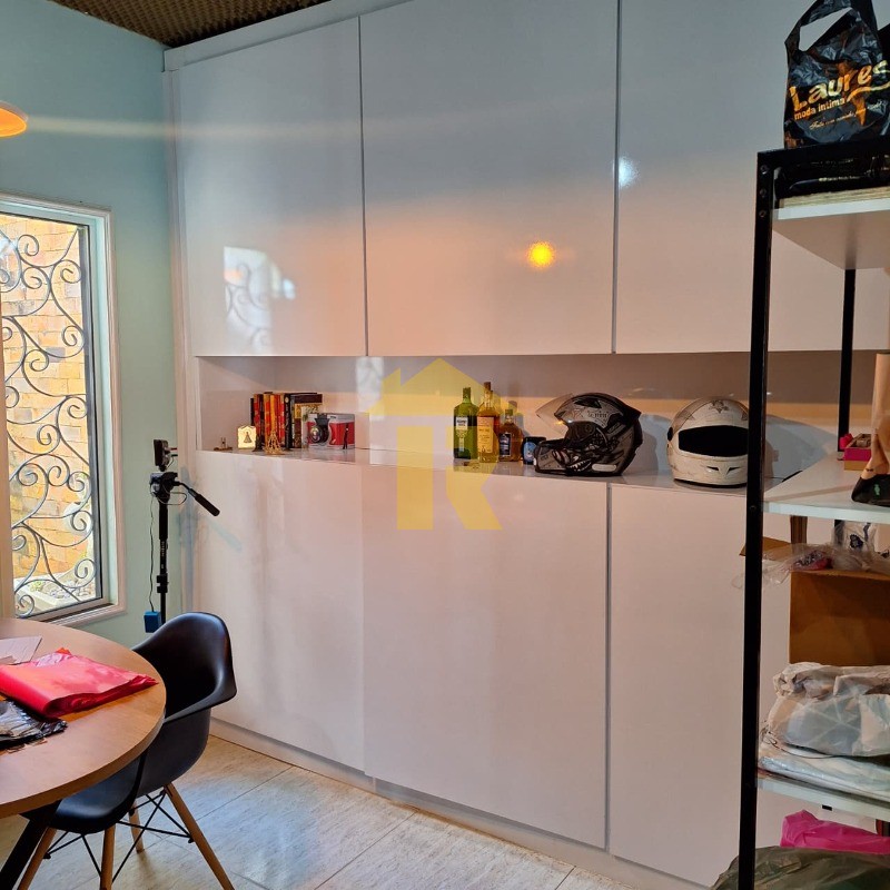 Casa com 3 quartos para aluguel, 300m² — foto 11 de 31
