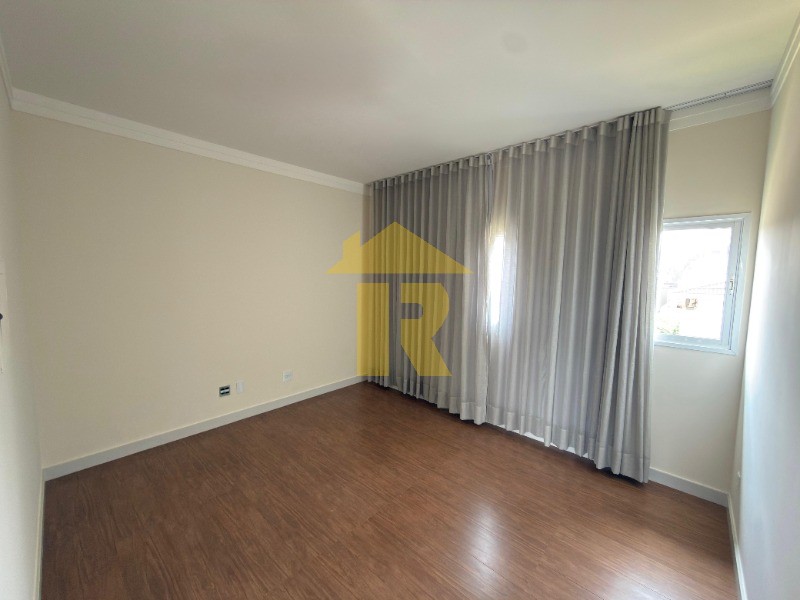Casa de Condomínio com 4 quartos à venda, 330m² — foto 15 de 20