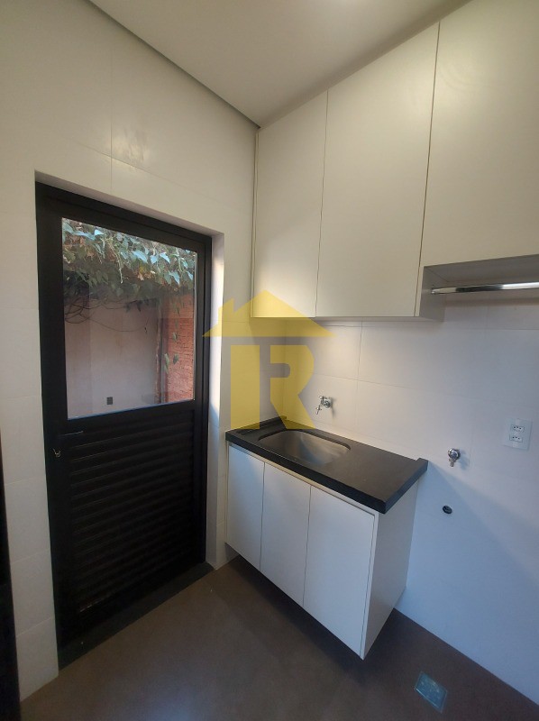Casa de Condomínio com 3 quartos à venda, 237m² — foto 12 de 25