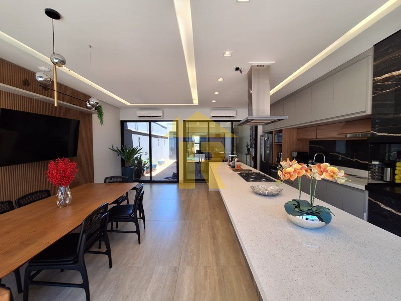 Casa de Condomínio com 3 quartos à venda, 270m² — foto 18 de 46