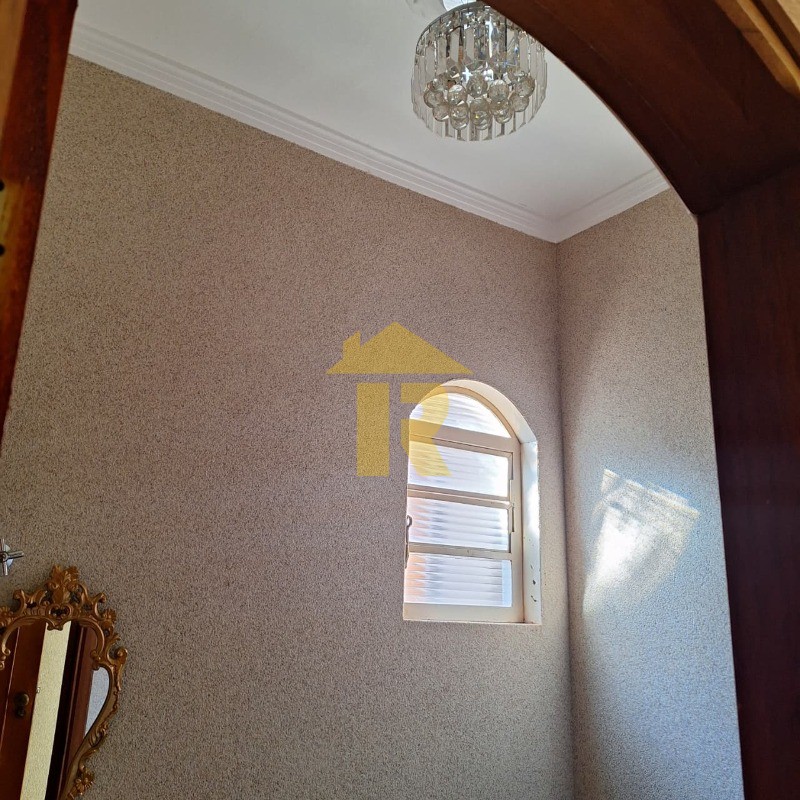 Casa com 3 quartos para aluguel, 300m² — foto 8 de 31