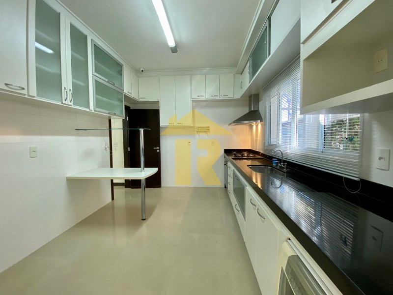 Casa de Condomínio com 5 quartos à venda e aluguel, 404m² — foto 7 de 43