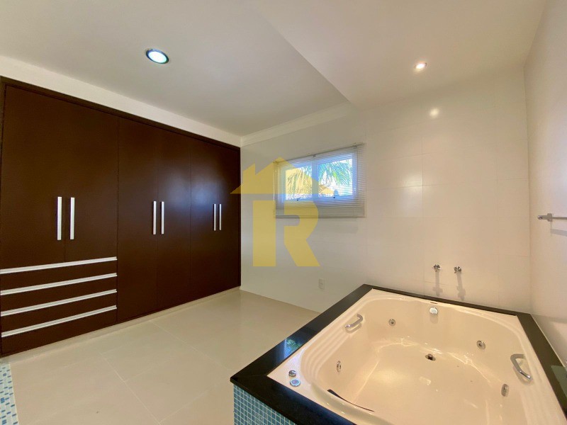 Casa de Condomínio com 5 quartos à venda e aluguel, 404m² — foto 40 de 43